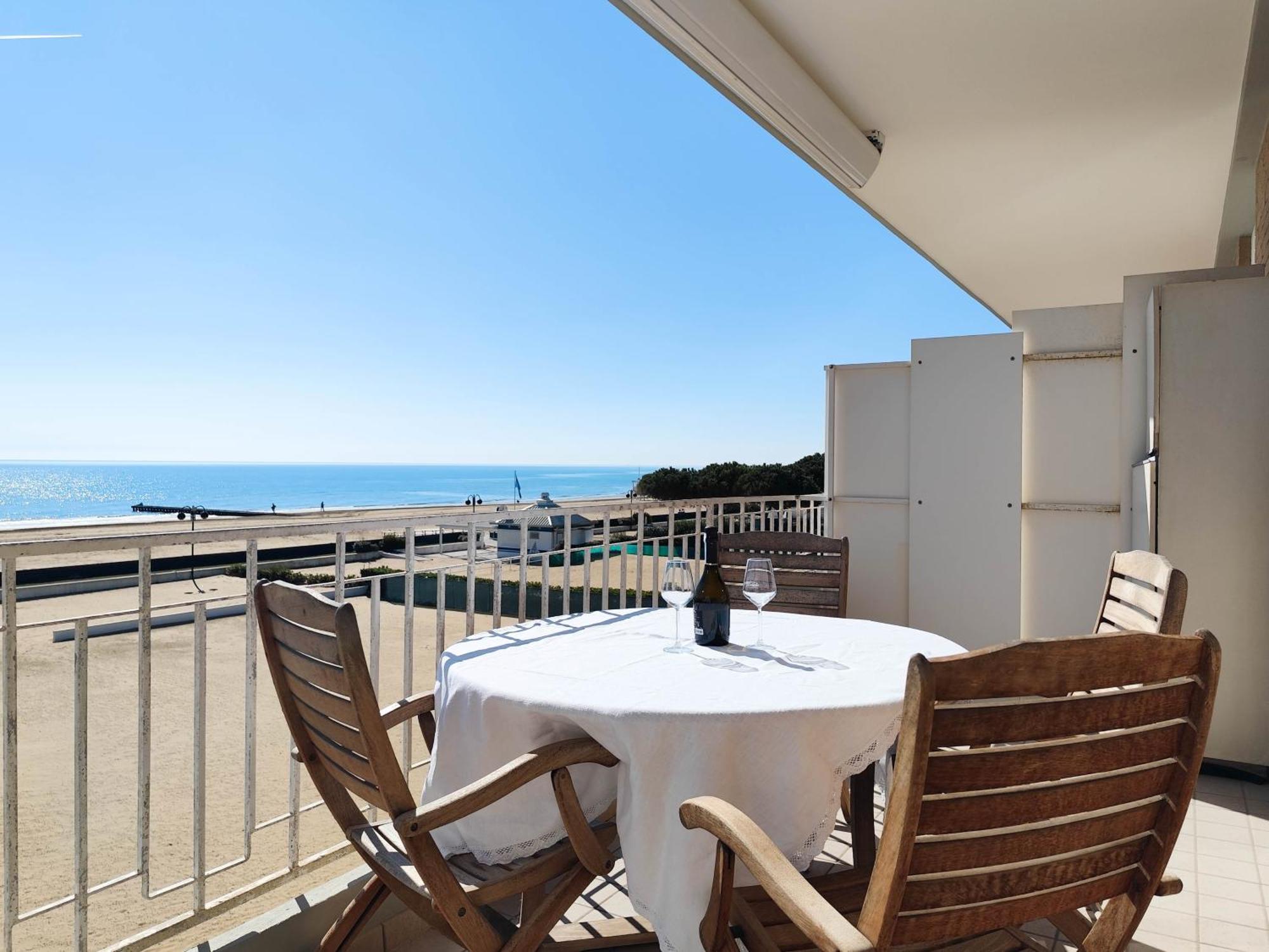 Апартаменти Puerto Del Sol Fronte Mare Лідо-ді-Єзоло Екстер'єр фото